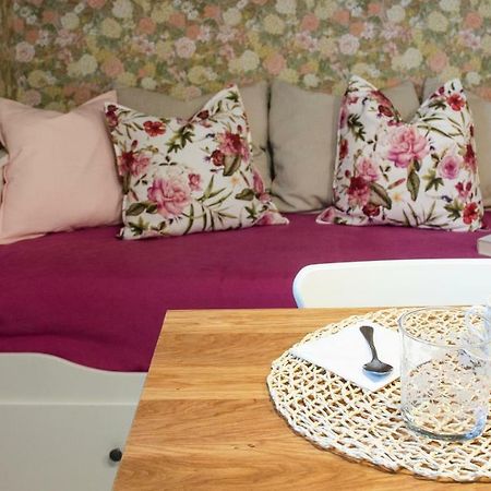 קומו Flowers Apartment Joivy 25 מראה חיצוני תמונה