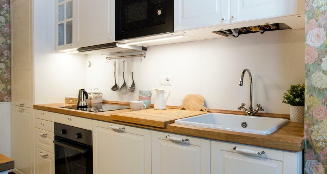 קומו Flowers Apartment Joivy 25 מראה חיצוני תמונה