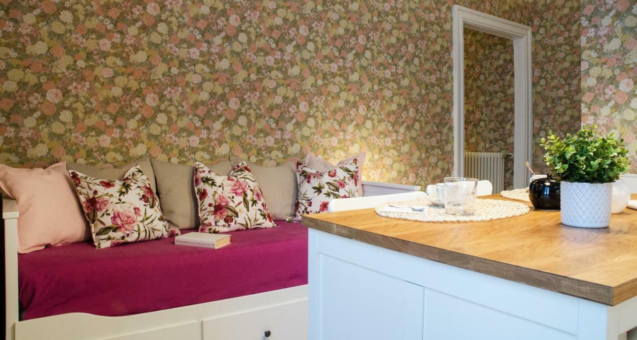 קומו Flowers Apartment Joivy 25 מראה חיצוני תמונה