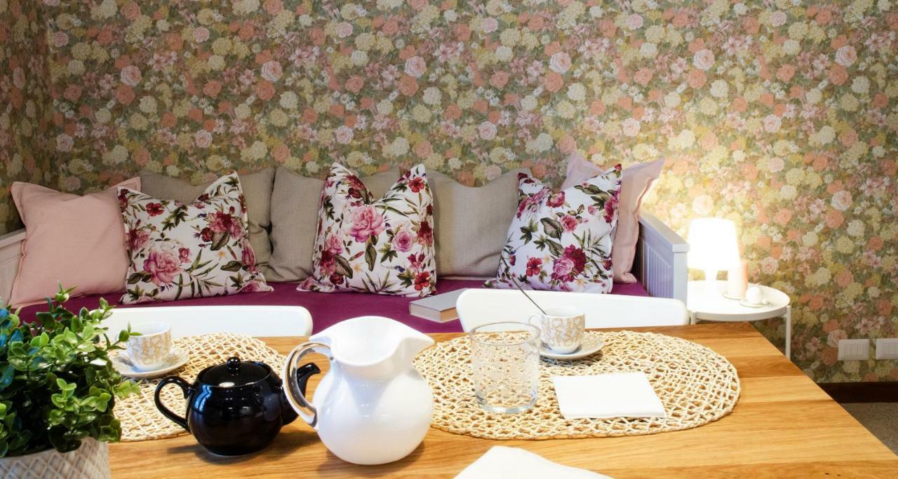 קומו Flowers Apartment Joivy 25 מראה חיצוני תמונה