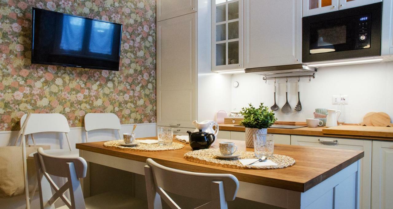 קומו Flowers Apartment Joivy 25 מראה חיצוני תמונה
